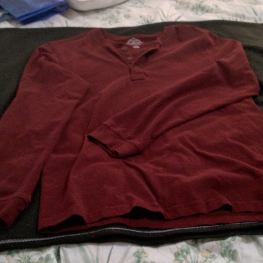 St. Johns Bay Red Legacy Henley Long Sleeve Size M